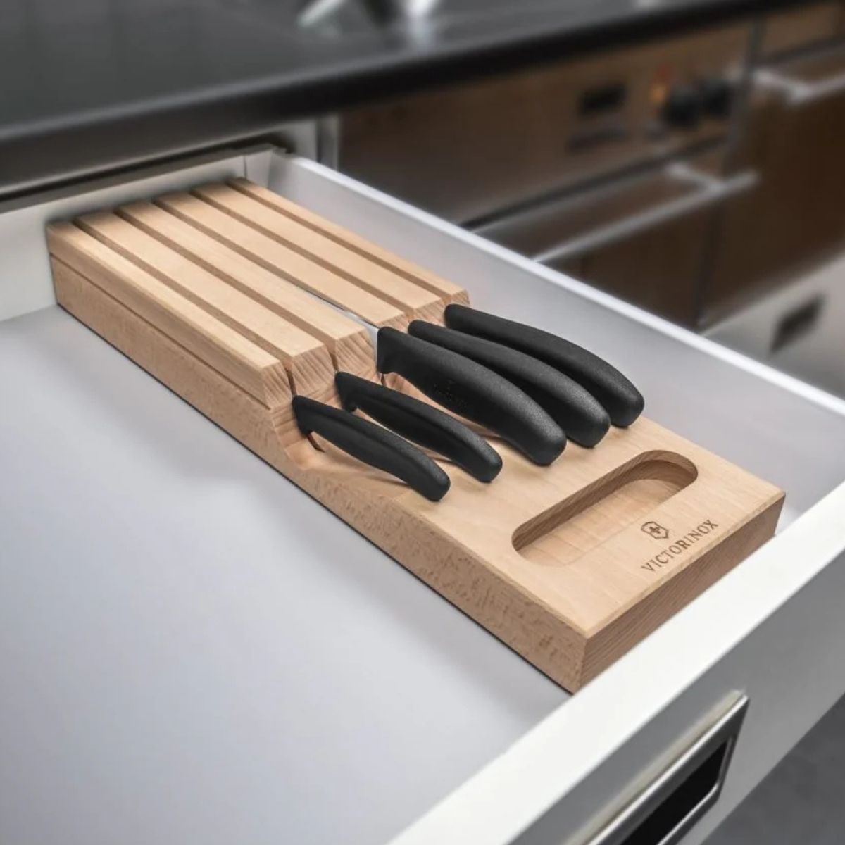 kitchen knives storage and cleaning