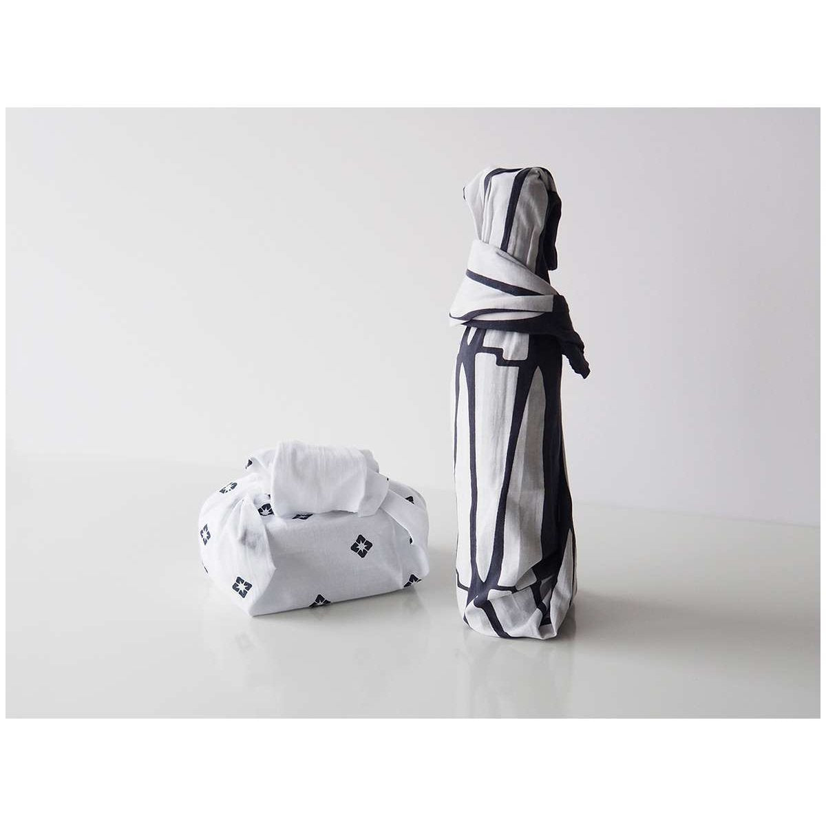 Tojiro Traditional Japanese Towel (Tenugui) White 86 x 35 cm F-377
