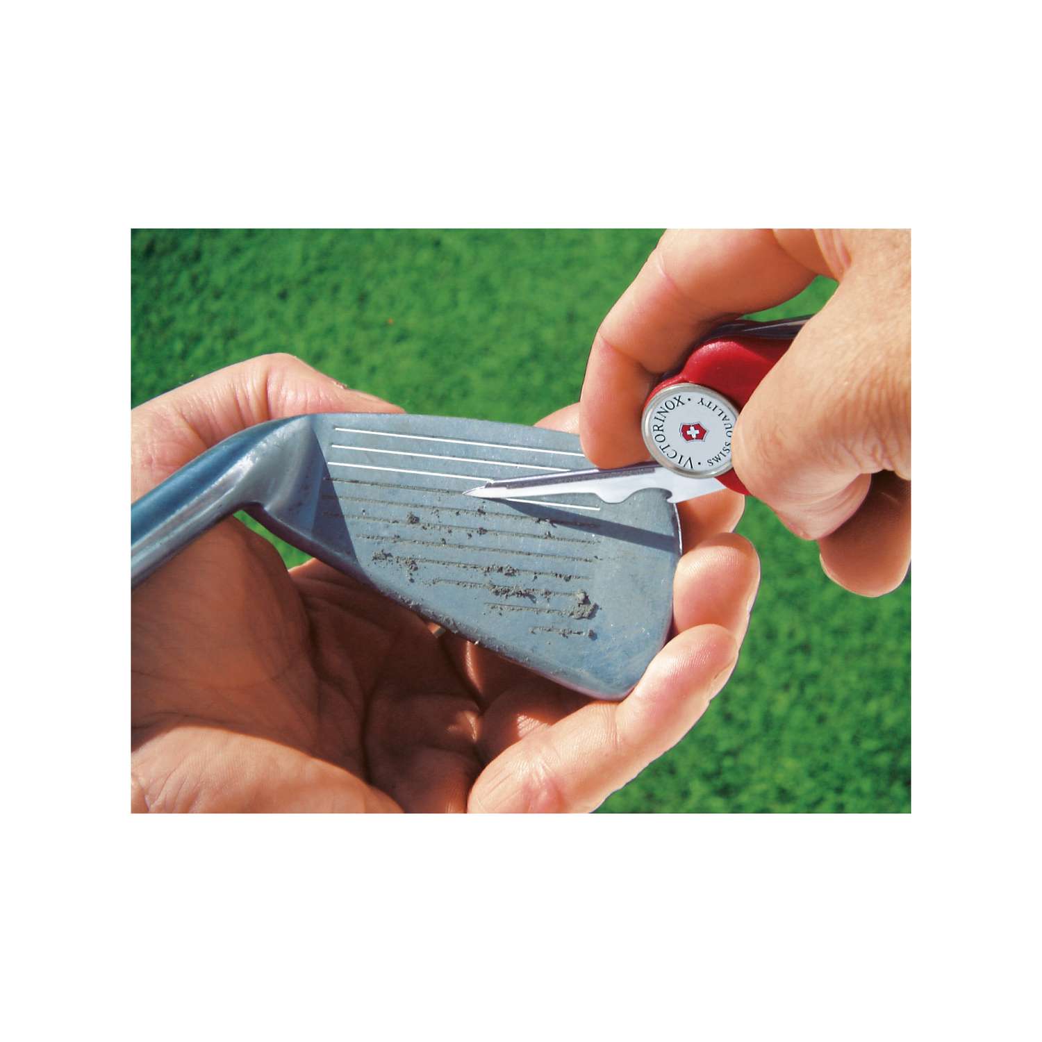 Victorinox Golf Tool Swiss Army Knife 91 mm 10 Functions Red Transparent 0.7052.T