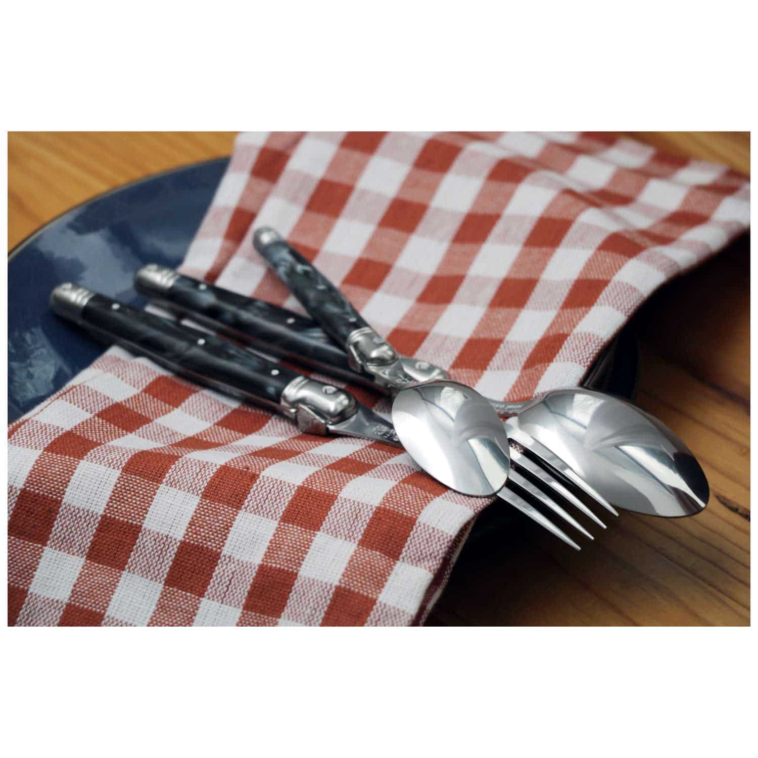Andre verdier Serrated Steak Knife 12 cm Pale Green Handle Laguiole Debutant 70VPSP
