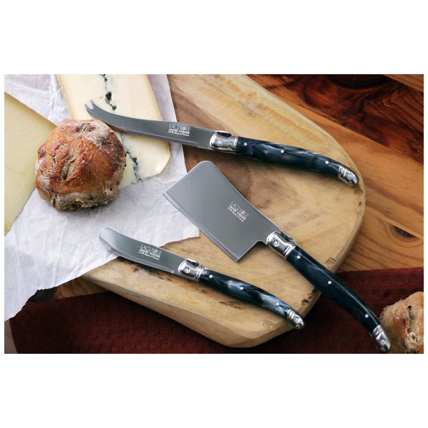 Andre verdier Serrated Steak Knife 12 cm Green Handle Laguiole Debutant 70VASP