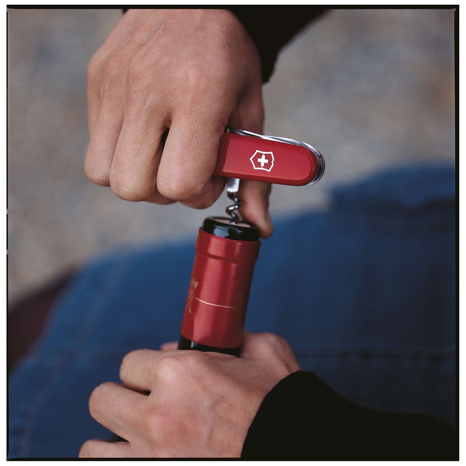 Victorinox Huntsman Swiss Army Knife 91 mm 15 Functions Red 1.3713