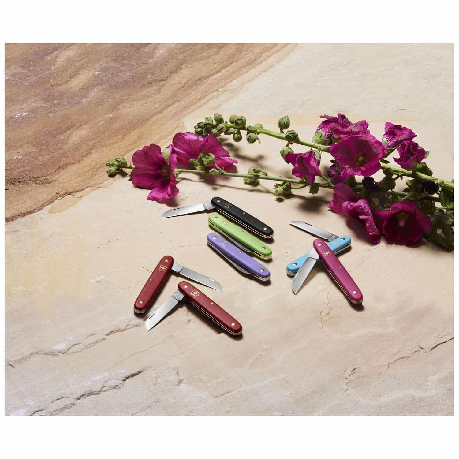 Victorinox Floral Swiss Army Knife 100 mm 1 Function Pink 3.9050.53