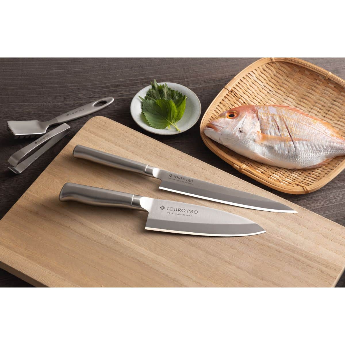 Tojiro Yanagi-Sashimi Knife 24 cm Asymmetric Handle Tojiro Japanese F-622