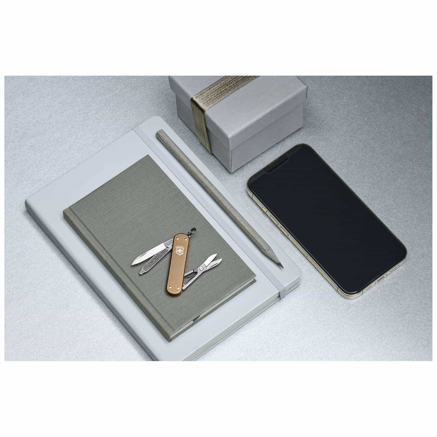 Victorinox Classic SD Alox Swiss Army Knife 58 mm 5 Functions Aluminium Scales Beige Wet Sand